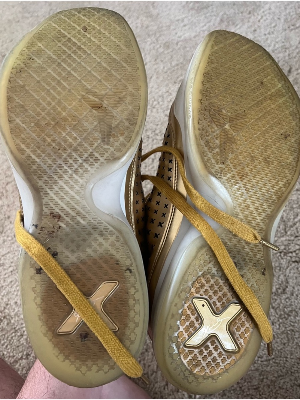 Men’s Kobe Shoes - Picture 4 of 5